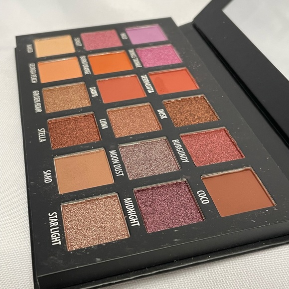 KAB Cosmetics Day & Night makeup palette NEW Never Used! - Picture 4 of 5